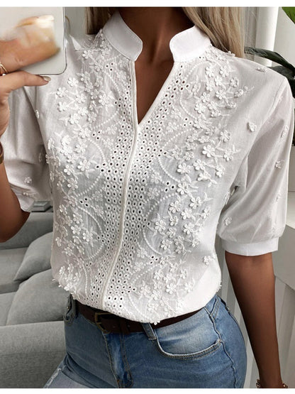 Blusa Cuello V Bordada Mujer | Manga Corta
